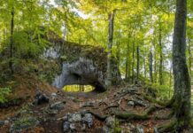 Карстовий міст – перлина Закарпаття